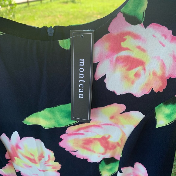 Floral Navy Romper - Picture 4 of 5